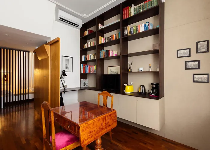 Rampa Brancaleone 63 * Roma
